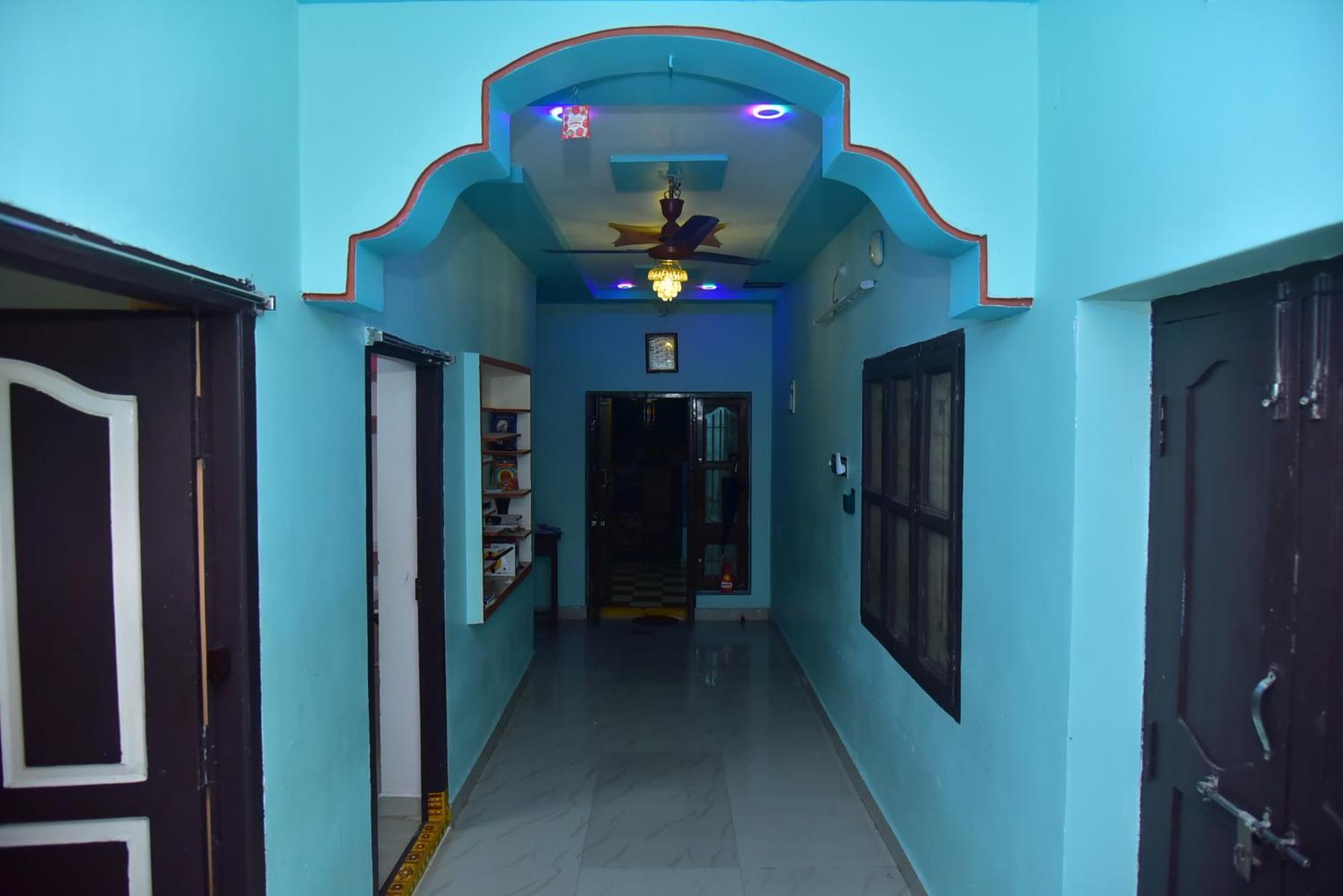 Апартаменты Sripada Kuteer Pithapuram Экстерьер фото
