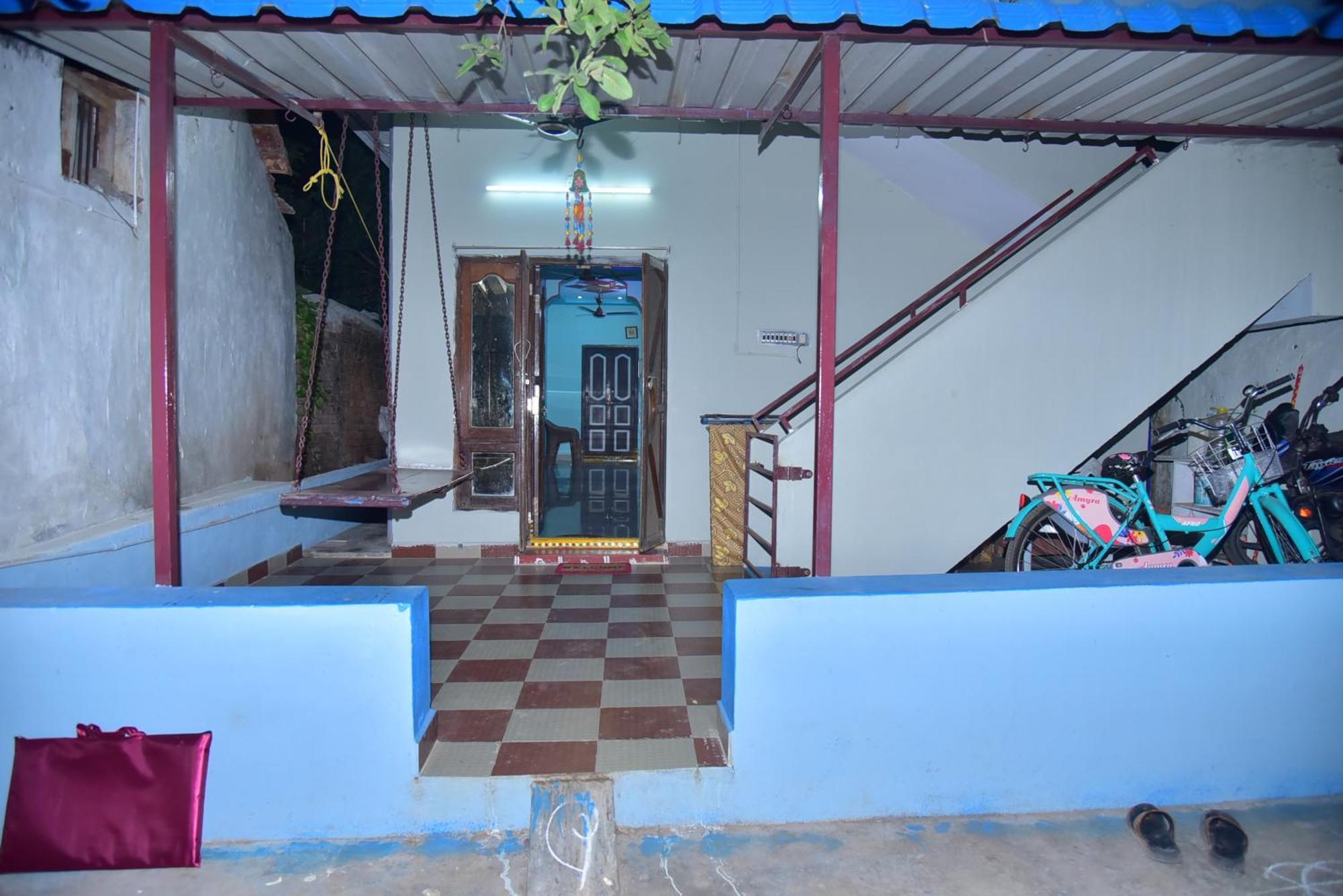 Апартаменты Sripada Kuteer Pithapuram Экстерьер фото
